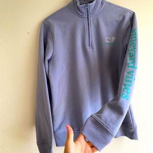 Vineyard vines pullover size XS, light purple